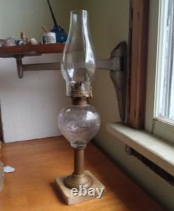 1860s BELLFLOWER RIBBED SINGLE VINE KEROSENE STAND LAMP WithORIGINAL MARBLE BASE