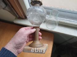 1860s BELLFLOWER RIBBED SINGLE VINE KEROSENE STAND LAMP WithORIGINAL MARBLE BASE