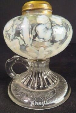 1880-1900 White Opalescent'Primrose' or'Daffodil Kerosene Oil Finger #2 Lamp