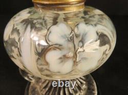 1880-1900 White Opalescent'Primrose' or'Daffodil Kerosene Oil Finger #2 Lamp