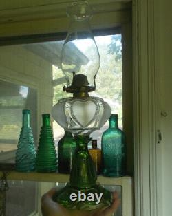 1890 Original Frosted Queen Heart Oil Lamp With Green Base 1892 Burner &chimney