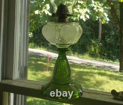 1890 Original Frosted Queen Heart Oil Lamp With Green Base 1892 Burner &chimney