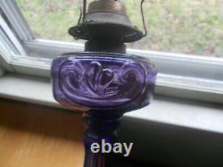 1890s ANTIQUE PICKARD PATTERN AMETHYST GLASS OIL LAMP WITH 1883 DATED BURNER