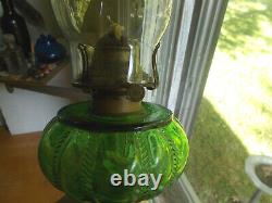 1890s ORIGINAL GREEN GLASS FISHSCALE WITH CABLE FONT OIL LAMP FINDLAY COMPLETE