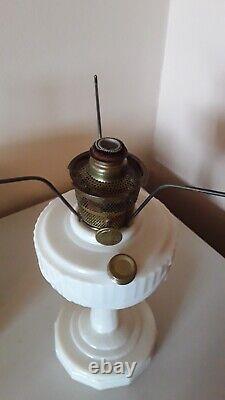 ALADDIN OIL LAMP withBURNER & 10 SHADE