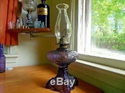 ANTIQUE 1890s BEAUTIFUL AMETHYST GLASS PRINCESS FEATHER OIL LAMP COMPLETE NICE