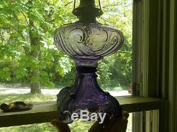 ANTIQUE 1890s BEAUTIFUL AMETHYST GLASS PRINCESS FEATHER OIL LAMP COMPLETE NICE