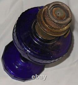 ANTIQUE ALADDIN COBALT BLUE LINCOLN DRAPE OIL LAMP w ORIGINAL MODEL B BURNER