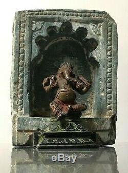 ANTIQUE/VINTAGE INDIAN GREEN QUARTZITE NICHE. WALL MOUNTED OIL /GHEE LAMP 19TH c