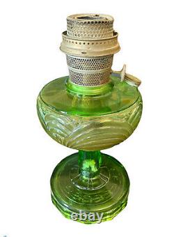 ANTIQUE Washington Drape Aladdin Green Glass Oil Lamp Nu-Type Model B Burner