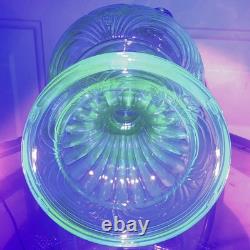 Aladdin B40 Washington Drape Oil Lamp Green Moonstone Uranium Glass Pre War 1939