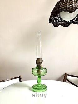 Aladdin Green Washington Drape Uranium Glass Oil Lamp 1941 With Model B Burner