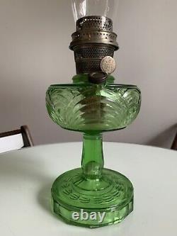 Aladdin Green Washington Drape Uranium Glass Oil Lamp 1941 With Model B Burner