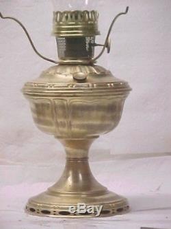 Aladdin Model 7 Oil Lamp, Excellent Cond, No. 7 Generator. With Org. 401 Shade