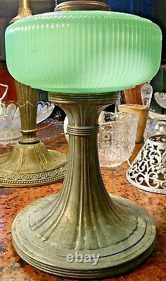 Aladdin Model B-97 / Queen Kerosene Stand Lamp Jade Green Moonstone Art Glass