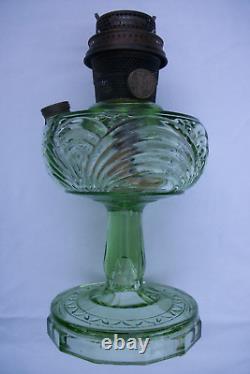 Aladdin Washington Drape Green Kerosene Oil Lamp Model B Burner