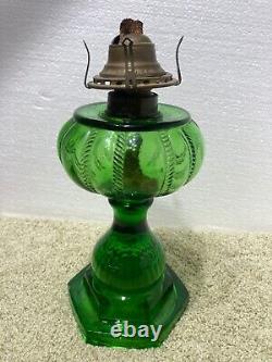 Antique 1890s ORIGINAL GREEN GLASS FISHSCALE WithCABLE FONT OIL LAMP FINDLAY OH