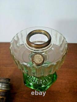 Antique Aladdin Corinthian Green/Clear Oil Lamp Nu Type B Burner With Chimney