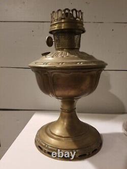 Antique Aladdin Model No 8 (1919-1920) Satin Brass Table Lamp