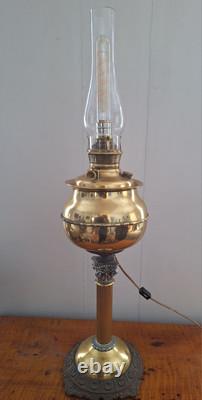Antique Bradley & Hubbard Parlor Oil Kerosene Brass Corinthian Column Lamp 31
