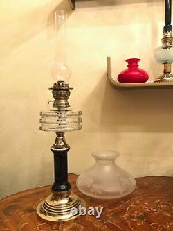 Antique Brass Oil Kerosene Lamp Beautiful Glass Shade