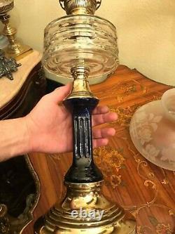 Antique Brass Oil Kerosene Lamp Beautiful Glass Shade
