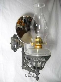 Antique Cast Iron Wall Mount Bracket Oil Lamp with Mercury Reflector