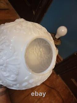 Antique Cherub Electric Oil Lantern Lamp Milk Glass Globe Large Gwtw Hurricane