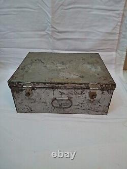 Antique Ditmar Burner Railroad Oil Lamp in Metal Carrying Case