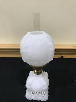 Antique GWTW MILK GLASS MINIATURE OIL KEROSENE LAMP NUTMEG BURNER Smith Fig 397