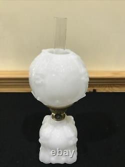 Antique GWTW MILK GLASS MINIATURE OIL KEROSENE LAMP NUTMEG BURNER Smith Fig 397