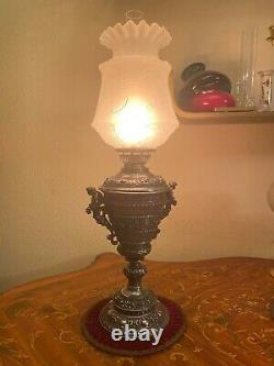 Antique German Metal Brass Kerosene Oil Lamp Cherubs