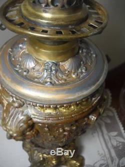 Antique Hinks Art Nouveau Parlor Oil Lamp with North Wind Base & Cherub Globe