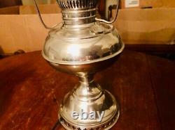 Antique Jr. RAYO oil lamp electrified but can convert back to oil- great shape