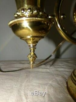Antique Manhattan Brass Dbl Student Oil Lamp
