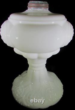 Antique Massive Opaque White Glass PRINCE EDWARD Oil Kerosene Lamp THURO 1, 279G