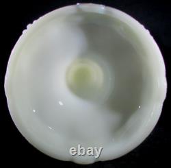 Antique Massive Opaque White Glass PRINCE EDWARD Oil Kerosene Lamp THURO 1, 279G