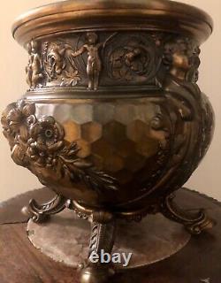 Antique Movement Victorian Banquet Oil Lamp