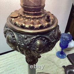 Antique Parlor Banquet Oil Lamp Beautiful Victorian Piece