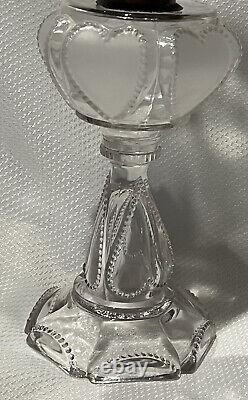 Antique QUEEN HEART / SWEETHEART Stunning Kerosene Oil Lamp BING Burner