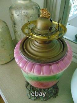 Antique VICTORIAN GONE WITH THE WIND OIL KEROSENE BANQUET PARLOR LAMP