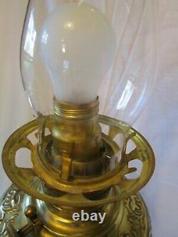 Antique Victorian Bradley & Hubbard Cherub GWTW Oil Electric Table Parlor Lamp