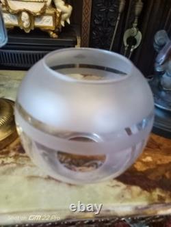 Antique Victorian Brass Oil Lamp / Glass Reservoir / glass etched globe