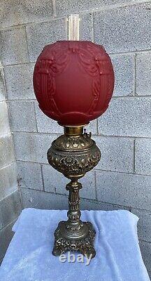 Antique Victorian Parlor Banquet Oil Lamp