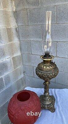Antique Victorian Parlor Banquet Oil Lamp