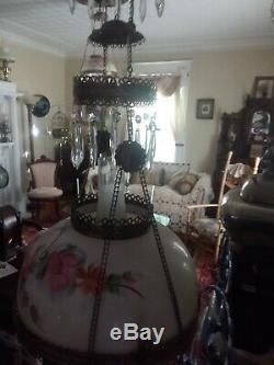 Antique hanging oil/kerosene parlor lamp