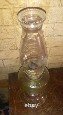 Antique oil lamp great shape still works, Vintage