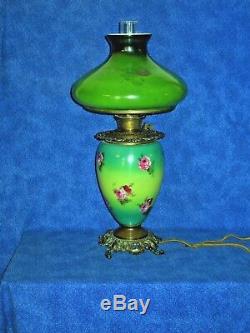 B & H Banquet Parlor Hurricane GWTW Antique Oil Lamp Tam O Shanter Glass Shade