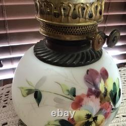 Beautiful 16 1/2 Antique Double Wick GWTW Oil Lamp Withquilted Puff Shade