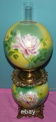 Beautiful Painted Roses Victorian Antique GWTW Table Parlor Oil Lamp Electrified